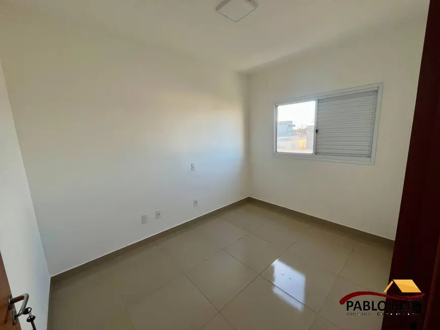 Apartamento com 2 quartos à venda em Monte Carmelo - MG - imagem 8 Foto 8 de Apartamento com 2 quartos à venda em Monte Carmelo - MG