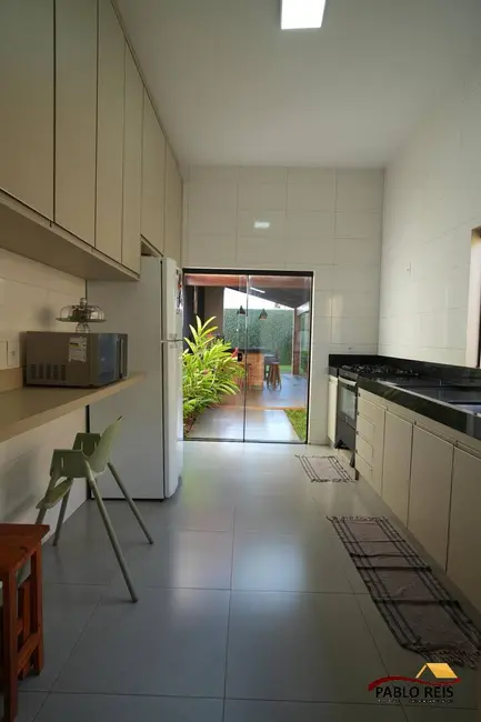 Foto 9 de Casa com 3 quartos à venda, 382m2 em Monte Carmelo - MG
