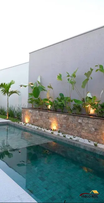 Casa com 3 quartos à venda em Monte Carmelo - MG - imagem 2 Foto 2 de Casa com 3 quartos à venda em Monte Carmelo - MG