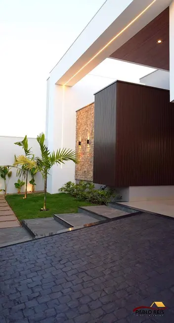 Casa com 3 quartos à venda em Monte Carmelo - MG - imagem 1 Foto 1 de Casa com 3 quartos à venda em Monte Carmelo - MG