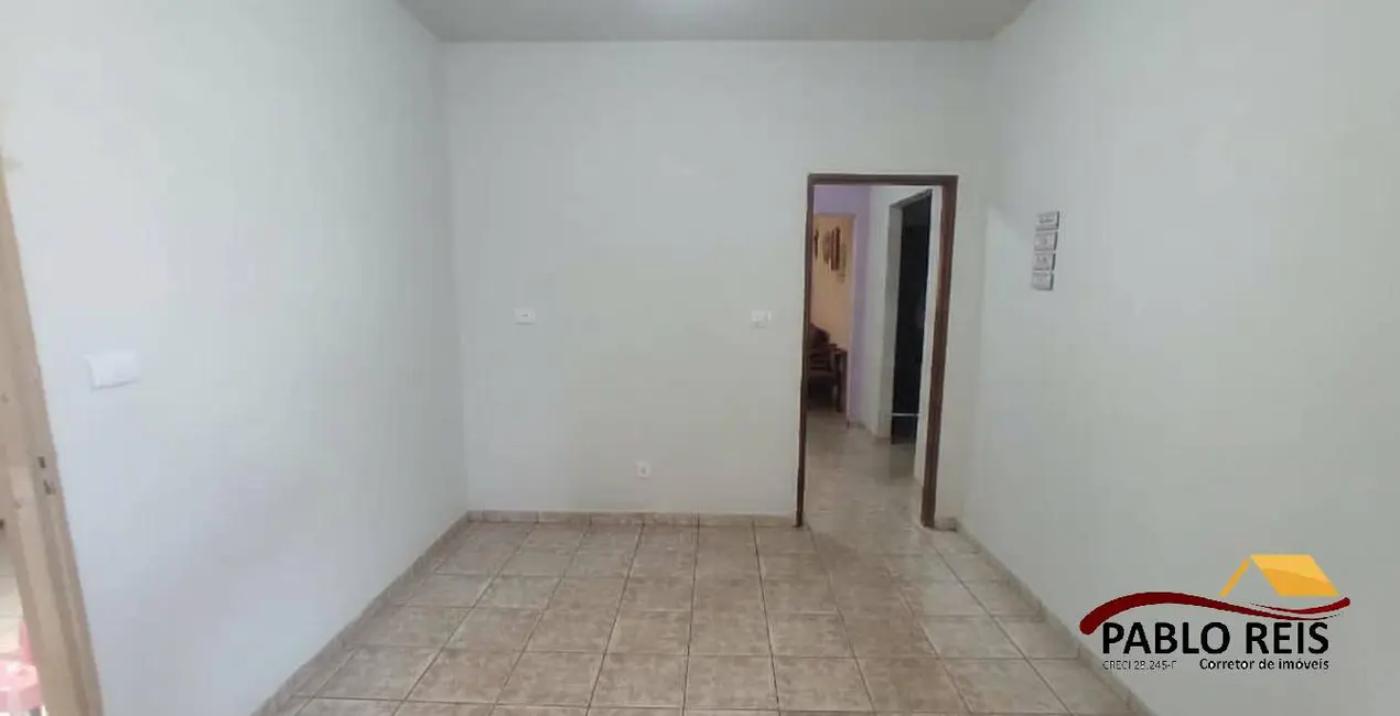 Foto 5 de Casa com 3 quartos à venda, 207m2 em Monte Carmelo - MG