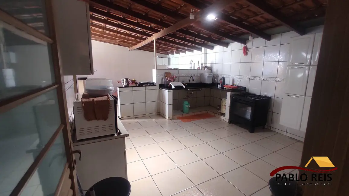 Foto 4 de Casa com 3 quartos à venda, 207m2 em Monte Carmelo - MG