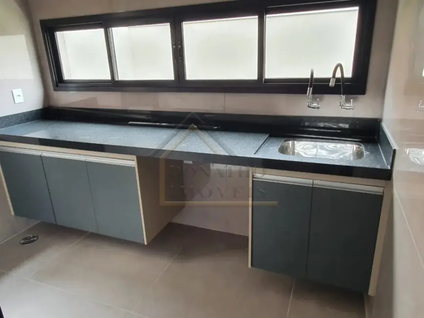 Casa de Condomínio com 3 quartos à venda, 194m2 em Ribeirao Preto - SP - imagem 4 Foto 4 de Casa de Condomínio com 3 quartos à venda, 194m2 em Ribeirao Preto - SP