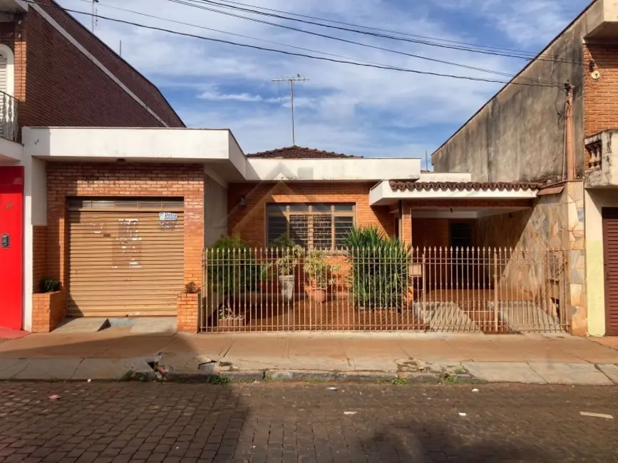 Foto 1 de Casa com 3 quartos à venda, 120m2 em Centro, Jardinopolis - SP