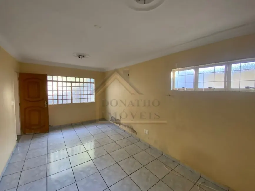 Casa com 3 quartos para alugar, 170m2 em Ribeirao Preto - SP - imagem 3 Foto 3 de Casa com 3 quartos para alugar, 170m2 em Ribeirao Preto - SP