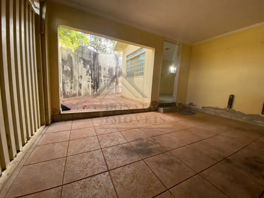 Casa com 3 quartos para alugar, 170m2 em Ribeirao Preto - SP - imagem 1 Foto 1 de Casa com 3 quartos para alugar, 170m2 em Ribeirao Preto - SP