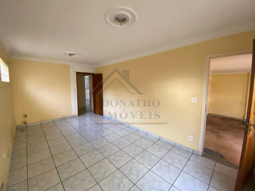 Casa com 3 quartos para alugar, 170m2 em Ribeirao Preto - SP - imagem 4 Foto 4 de Casa com 3 quartos para alugar, 170m2 em Ribeirao Preto - SP