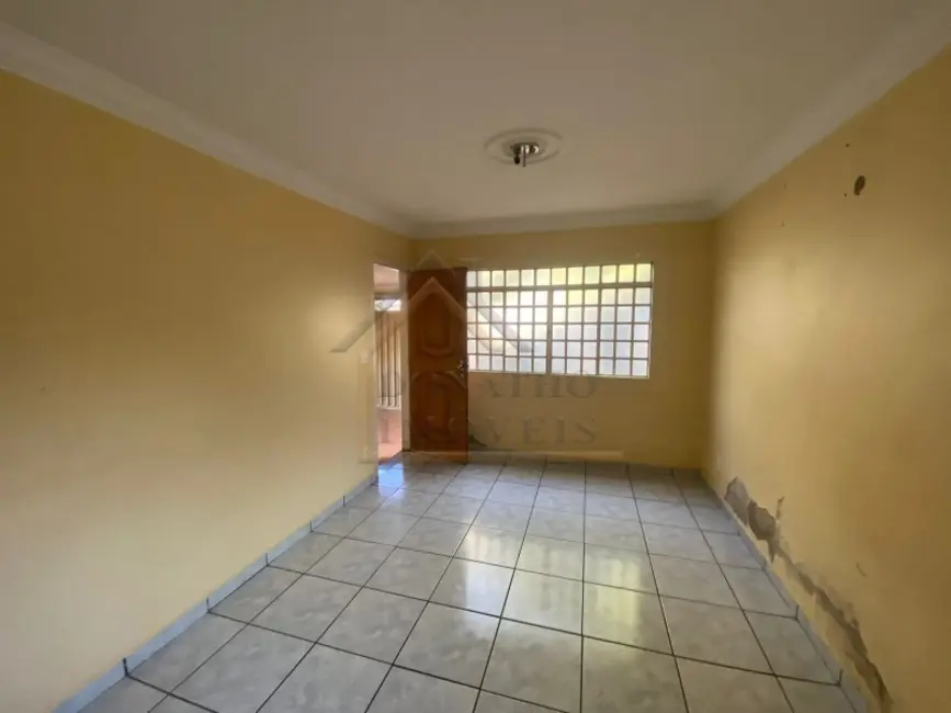 Casa com 3 quartos para alugar, 170m2 em Ribeirao Preto - SP - imagem 5 Foto 5 de Casa com 3 quartos para alugar, 170m2 em Ribeirao Preto - SP