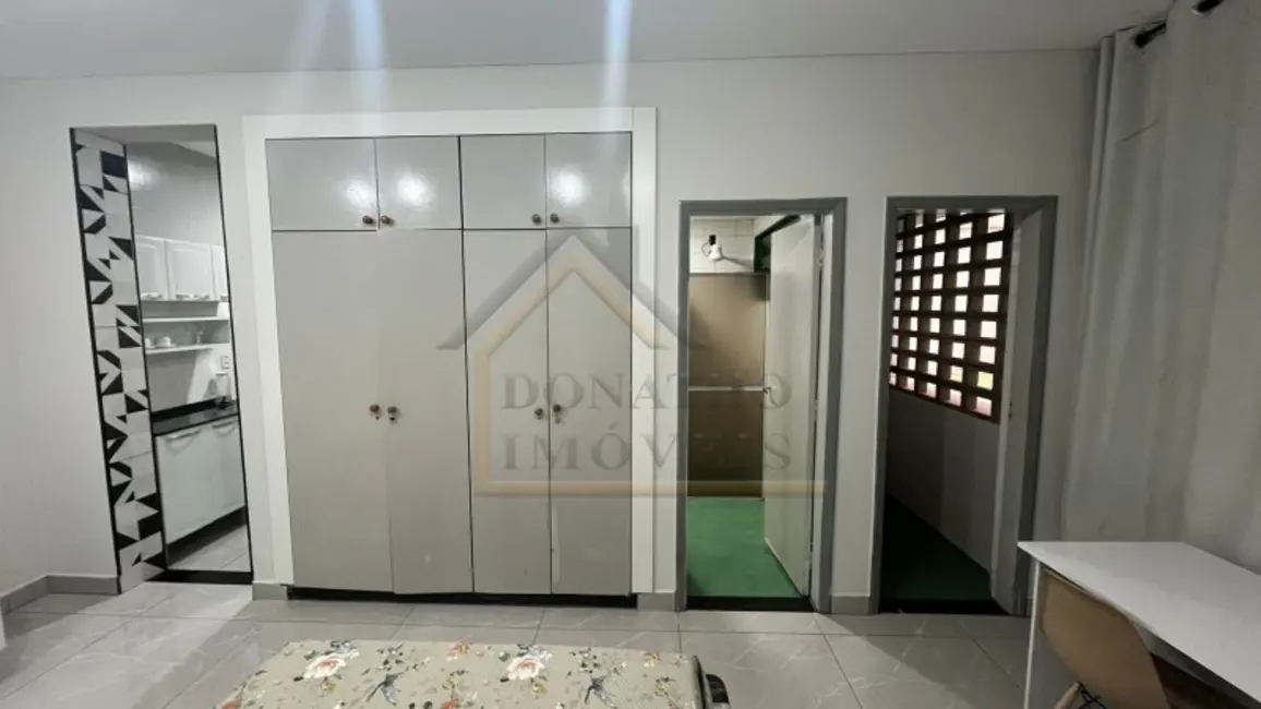 Kitnet com 1 quarto para alugar, 33m2 em Centro, Ribeirao Preto - SP - imagem 2 Foto 2 de Kitnet com 1 quarto para alugar, 33m2 em Centro, Ribeirao Preto - SP