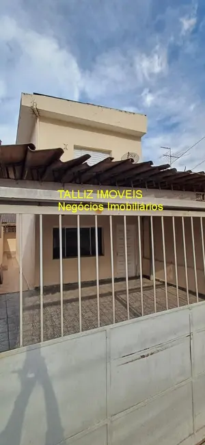 Casa com 2 quartos para alugar, 180m2 em Jardim São Luís, São Paulo - SP - imagem 1 Foto 1 de Casa com 2 quartos para alugar, 180m2 em Jardim São Luís, São Paulo - SP