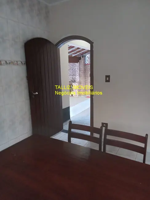 Casa com 3 quartos à venda e para alugar, 270m2 em Caraguatatuba - SP - imagem 6 Foto 6 de Casa com 3 quartos à venda e para alugar, 270m2 em Caraguatatuba - SP