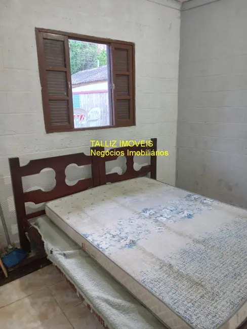 Casa com 3 quartos à venda e para alugar, 270m2 em Caraguatatuba - SP - imagem 8 Foto 8 de Casa com 3 quartos à venda e para alugar, 270m2 em Caraguatatuba - SP