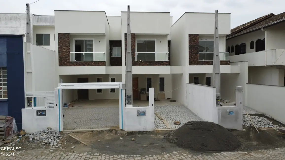 Foto 1 de Casa com 3 quartos à venda, 150m2 em Anita Garibaldi, Joinville - SC
