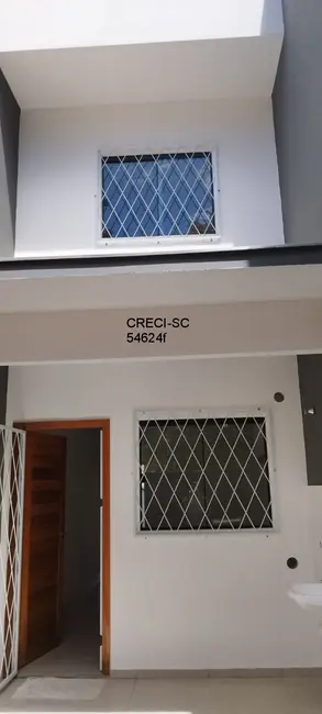 Foto 4 de Casa com 2 quartos à venda, 71m2 em Parque Guarani, Joinville - SC