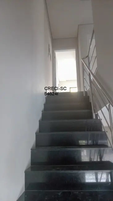 Casa com 3 quartos à venda, 166m2 em Saguaçu, Joinville - SC - imagem 8 Foto 8 de Casa com 3 quartos à venda, 166m2 em Saguaçu, Joinville - SC