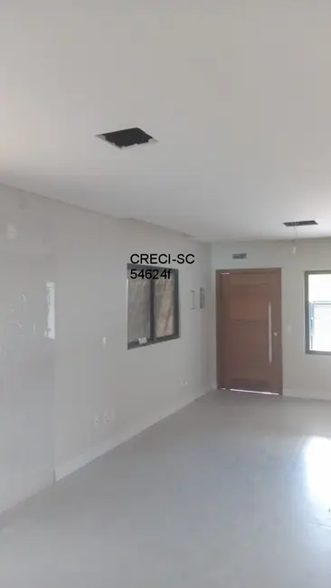 Casa com 3 quartos à venda, 166m2 em Saguaçu, Joinville - SC - imagem 3 Foto 3 de Casa com 3 quartos à venda, 166m2 em Saguaçu, Joinville - SC