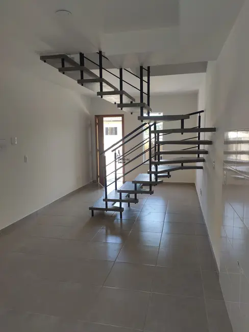 Foto 2 de Casa com 2 quartos à venda, 62m2 em Joinville - SC