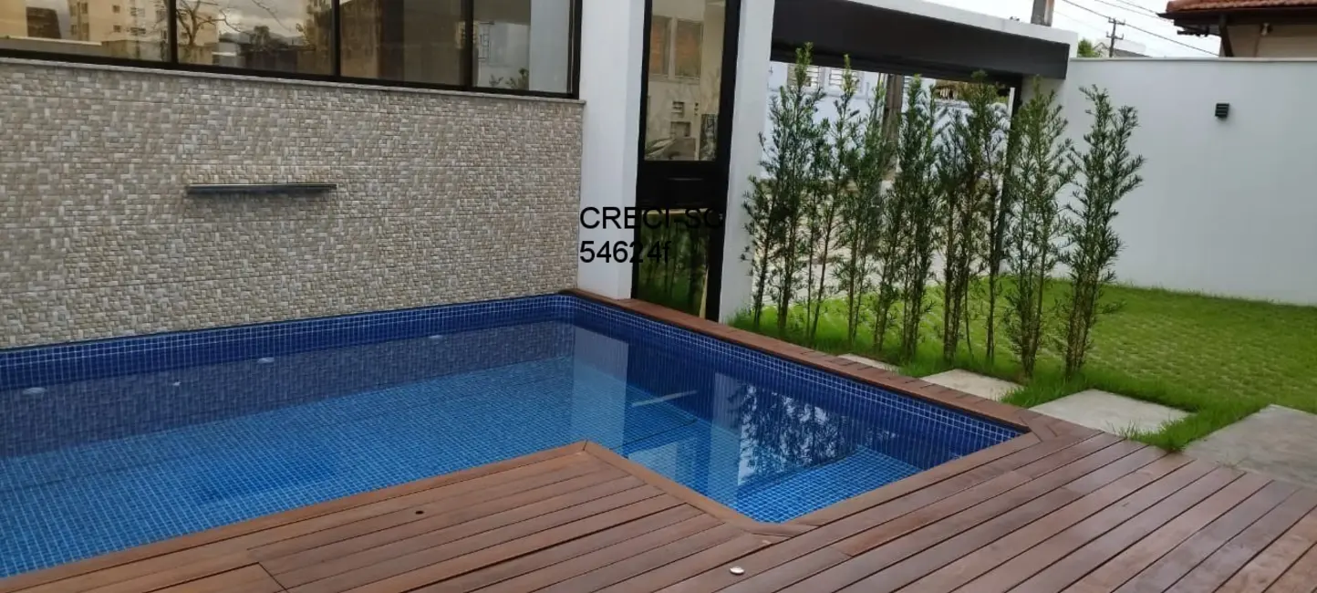 Casa com 3 quartos à venda, 203m2 em América, Joinville - SC - imagem 6 Foto 6 de Casa com 3 quartos à venda, 203m2 em América, Joinville - SC