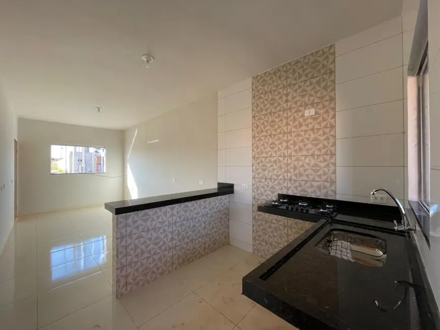 Foto 2 de Casa com 2 quartos à venda, 65m2 em Arapora - MG