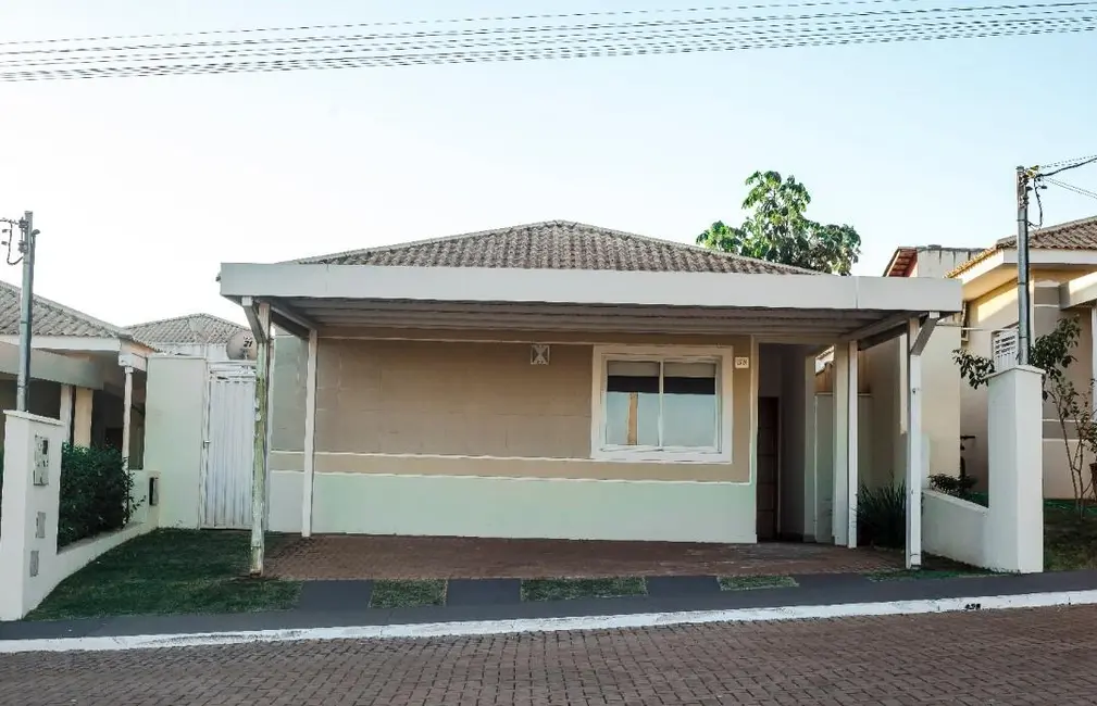 Foto 2 de Casa com 2 quartos à venda, 74m2 em Arapora - MG