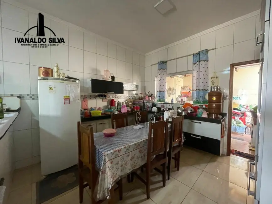 Foto 2 de Casa com 2 quartos à venda, 82m2 em Itumbiara - GO