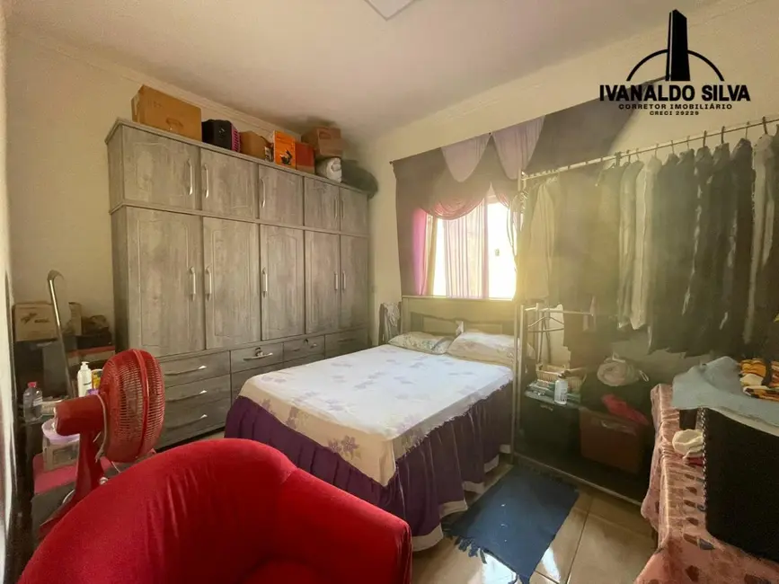 Foto 5 de Casa com 2 quartos à venda, 82m2 em Itumbiara - GO