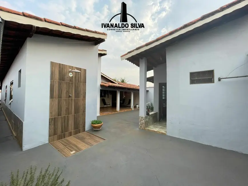 Foto 4 de Casa com 3 quartos à venda, 280m2 em Arapora - MG