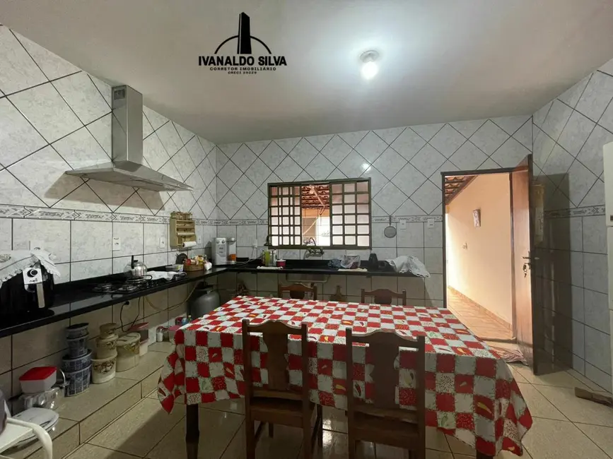 Foto 8 de Casa com 3 quartos à venda, 280m2 em Arapora - MG