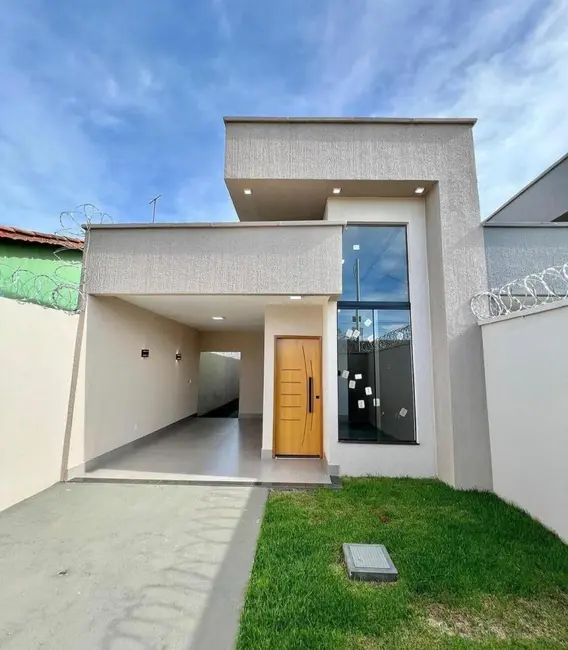 Foto 1 de Casa com 2 quartos à venda, 70m2 em Arapora - MG