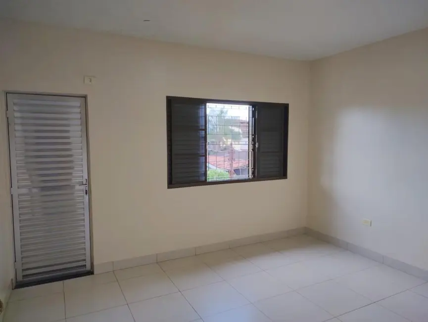 Foto 6 de Casa com 4 quartos à venda em Itumbiara - GO