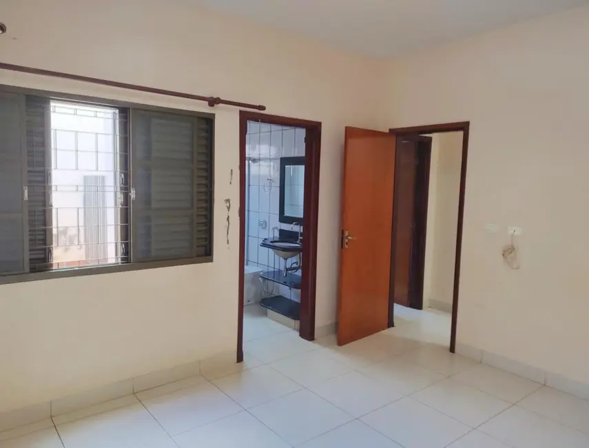 Foto 8 de Casa com 4 quartos à venda em Itumbiara - GO