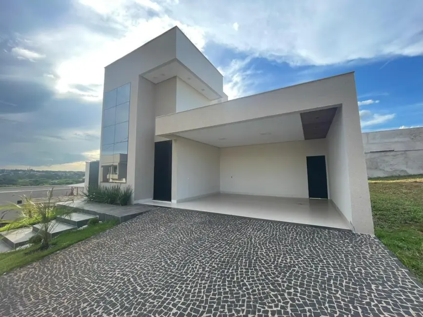 Foto 2 de Casa com 3 quartos à venda, 160m2 em Arapora - MG