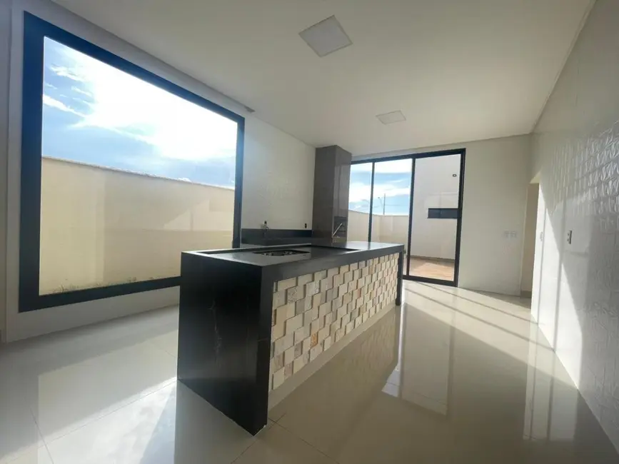 Foto 3 de Casa com 3 quartos à venda, 160m2 em Arapora - MG