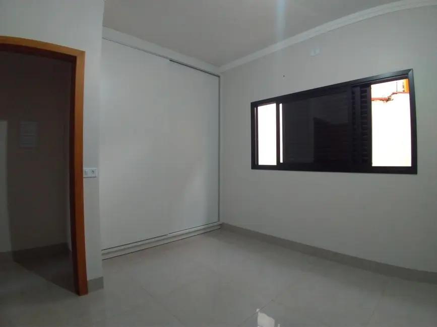 Foto 8 de Casa com 3 quartos à venda, 241m2 em Itumbiara - GO