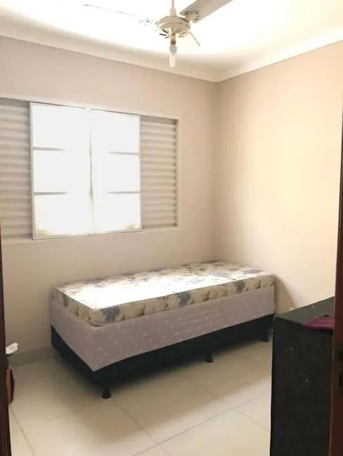 Foto 8 de Casa com 4 quartos à venda, 218m2 em Itumbiara - GO
