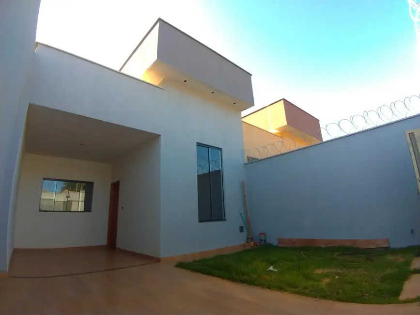 Foto 1 de Casa com 2 quartos à venda, 95m2 em Itumbiara - GO