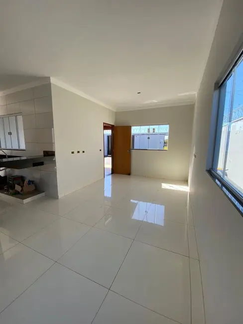 Foto 2 de Casa com 3 quartos à venda em Itumbiara - GO