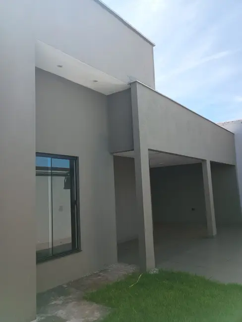 Foto 1 de Casa com 3 quartos à venda, 90m2 em Arapora - MG