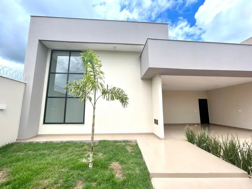 Foto 2 de Casa com 3 quartos à venda, 180m2 em Itumbiara - GO