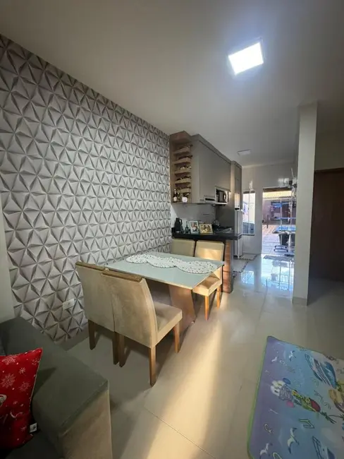 Foto 4 de Casa com 3 quartos à venda, 130m2 em Itumbiara - GO