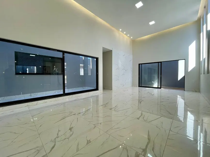 Foto 3 de Casa com 3 quartos à venda, 150m2 em Itumbiara - GO