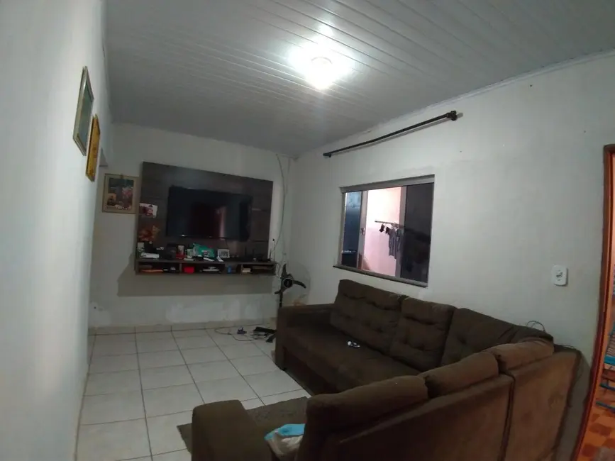 Foto 5 de Casa com 2 quartos à venda, 200m2 em Arapora - MG