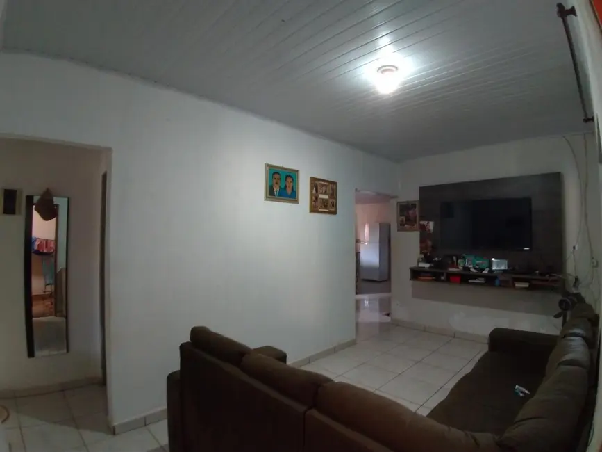 Foto 6 de Casa com 2 quartos à venda, 200m2 em Arapora - MG