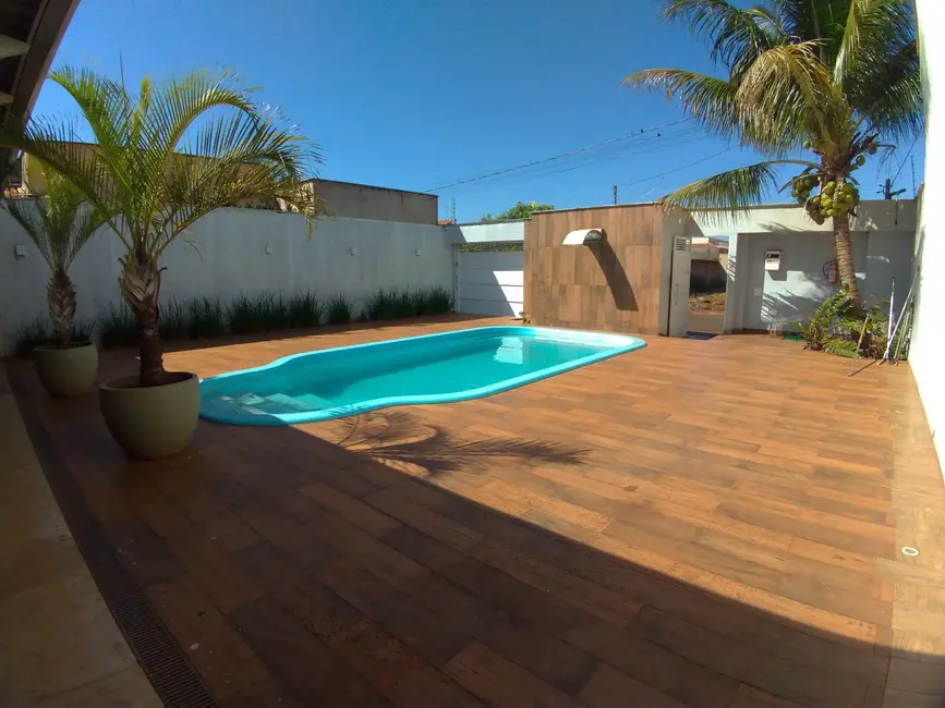 Foto 3 de Casa à venda, 100m2 em Arapora - MG