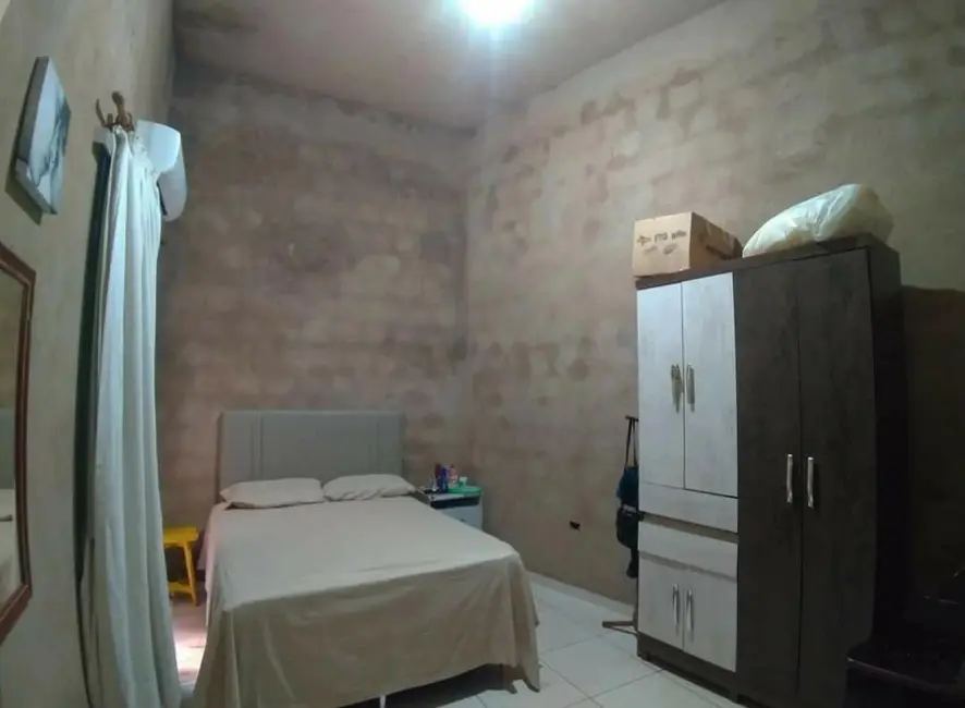 Casa com 2 quartos à venda, 100m2 em Itumbiara - GO - imagem 6 Foto 6 de Casa com 2 quartos à venda, 100m2 em Itumbiara - GO