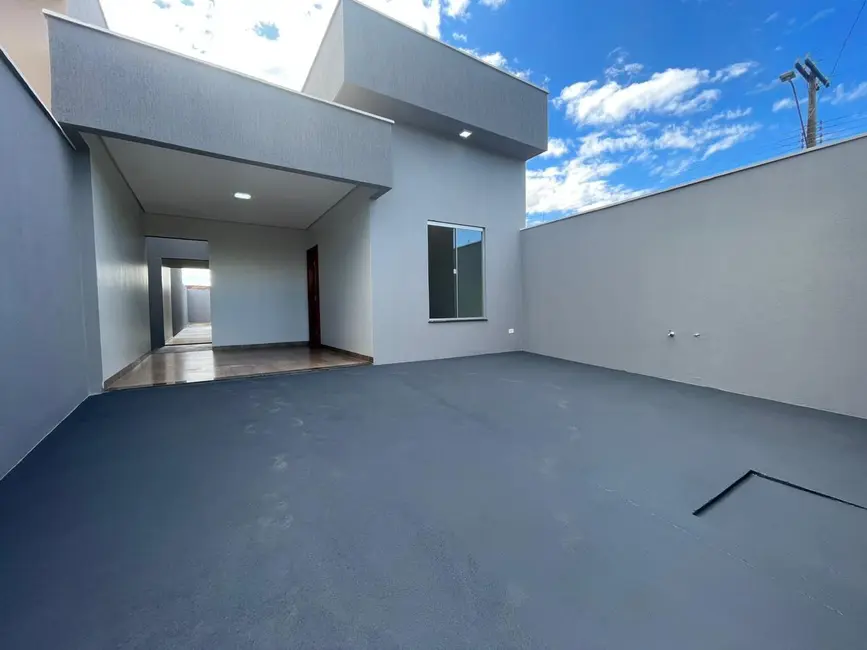 Foto 1 de Casa com 2 quartos à venda, 75m2 em Itumbiara - GO