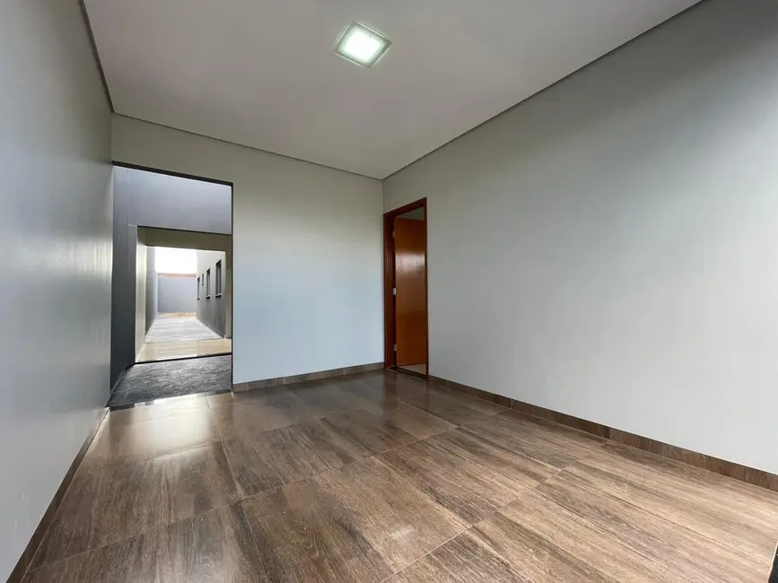 Foto 2 de Casa com 2 quartos à venda, 75m2 em Itumbiara - GO