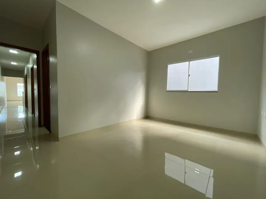 Foto 5 de Casa com 3 quartos à venda em Itumbiara - GO