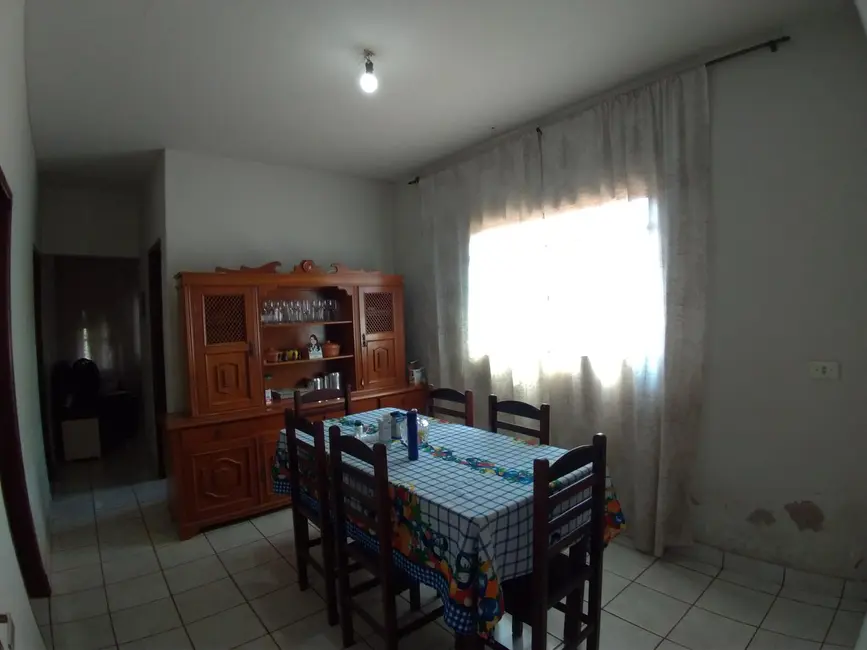 Foto 2 de Casa com 2 quartos à venda, 90m2 em Itumbiara - GO