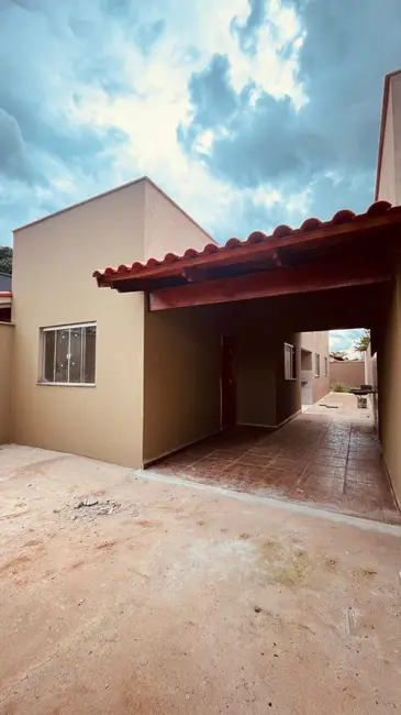 Foto 1 de Casa com 2 quartos à venda em Itumbiara - GO